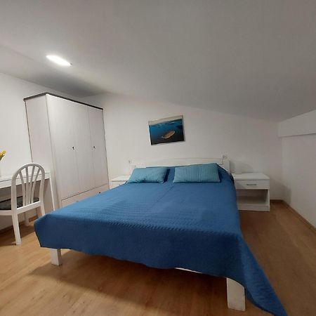 Apartment Marika Mali Losinj Exterior photo