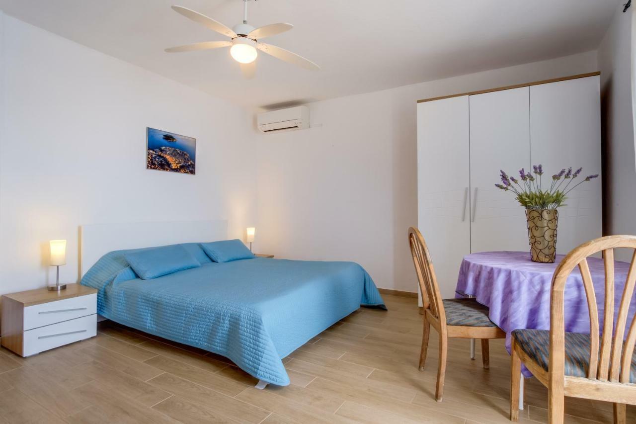 Apartment Marika Mali Losinj Exterior photo